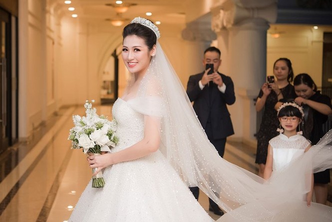 Những Hoa - Á hậu Việt nào 'theo chồng bỏ cuộc chơi' trong năm 2018? - ảnh 2
