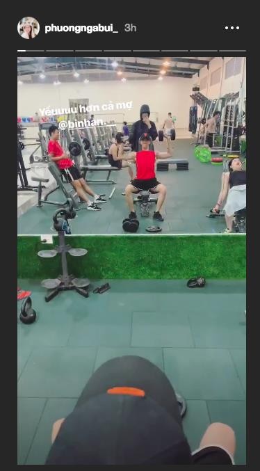 Á hậu Phương Nga và diễn viên Bình An tình tứ tập gym cùng nhau - ảnh 1