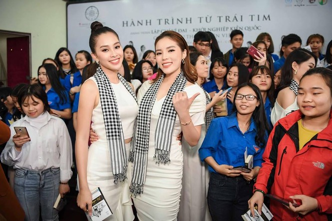 Á hậu Hoàng My tìm thấy 'em gái' thất lạc sau 19 năm khiến ai nấy ngỡ ngàng - ảnh 3