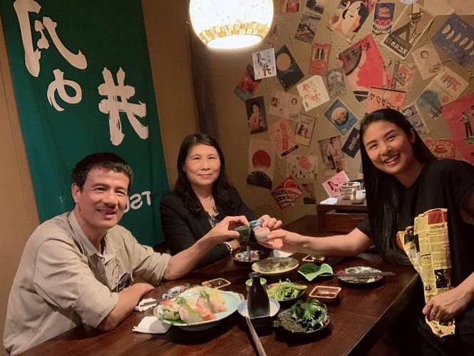 Á hậu Hoàng My tìm thấy 'em gái' thất lạc sau 19 năm khiến ai nấy ngỡ ngàng - ảnh 15