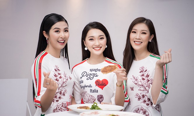 'Bạn gái tin đồn' Phan Văn Đức rạng rỡ áo dài, khoe sắc bên Hoa hậu Ngọc Hân - ảnh 3