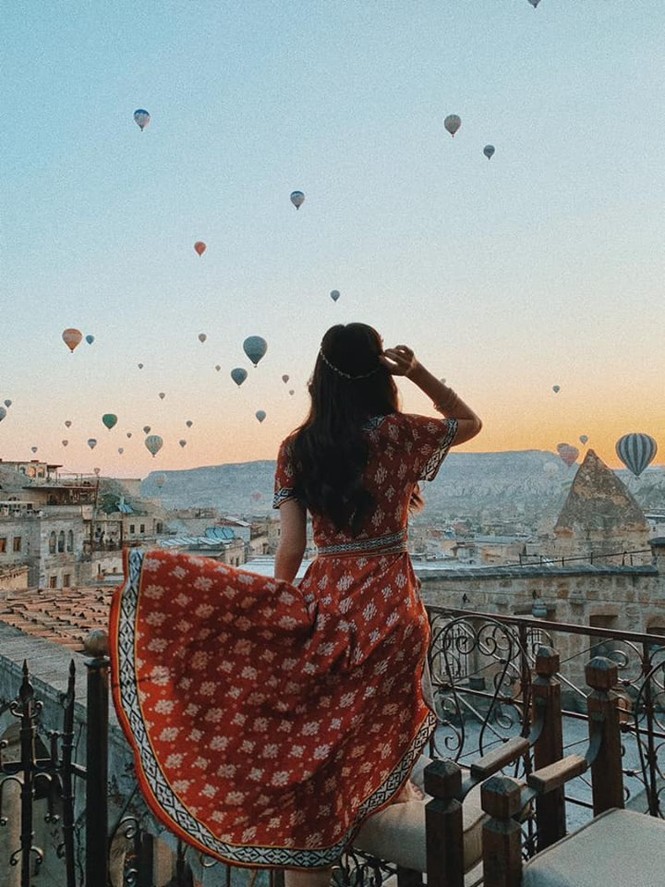Loạt ảnh du lịch trời Tây tình tứ của Á hậu Phương Nga và bạn trai - ảnh 3
