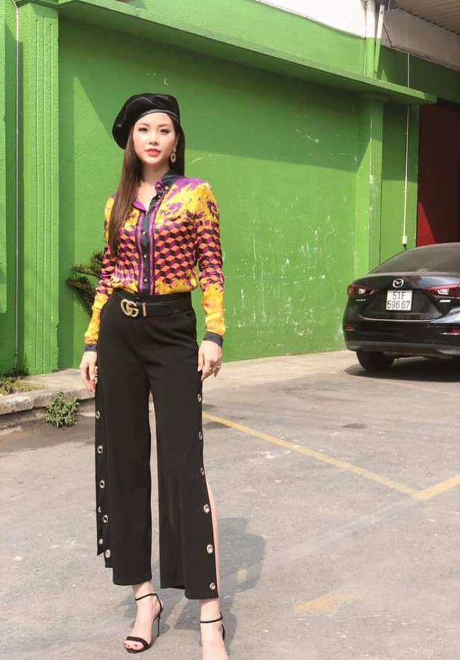 Hoa hậu Phương Khánh khoe ảnh bikini gợi cảm trên nhà cao tầng - ảnh 6