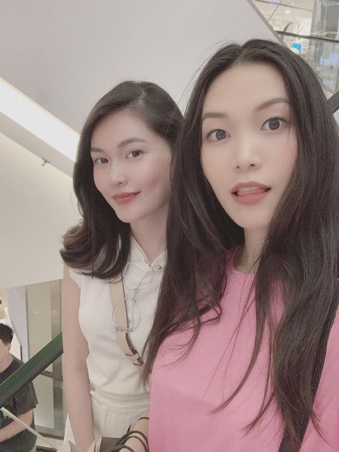 Mai Phương Thuý khoe chân dài miên man trên phố khiến fans ngây ngất - ảnh 14