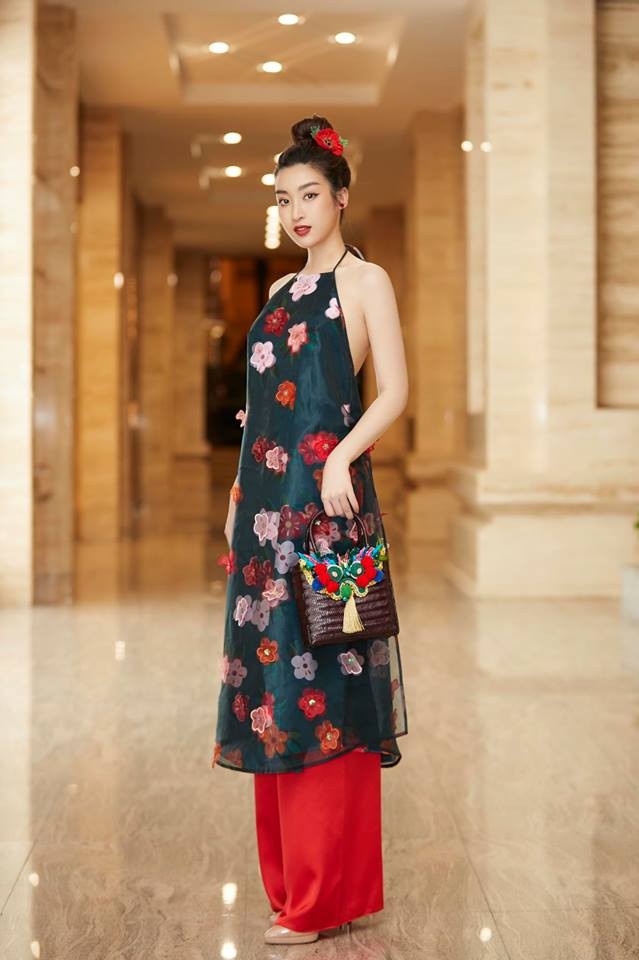 H'Hen Niê gây xúc động với rổ rau từ quê để mang theo lên Sài Gòn - ảnh 8