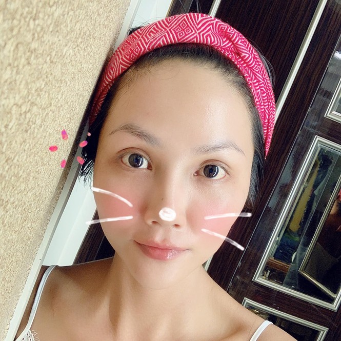 Á hậu Tú Anh xinh đẹp đưa con trai đi dạo - ảnh 9