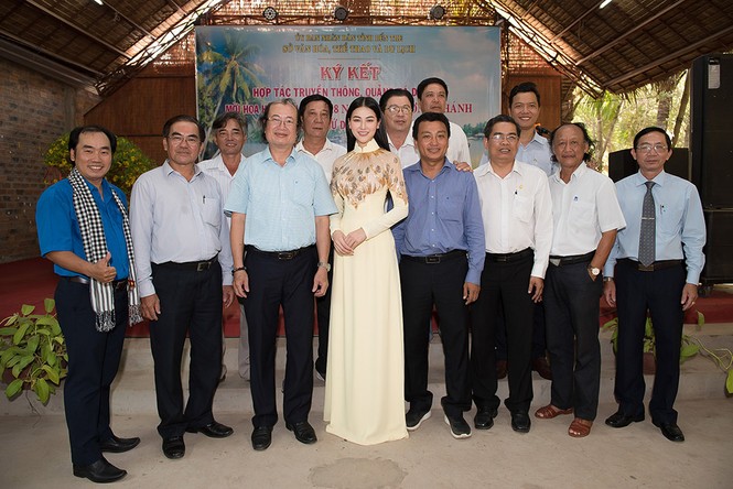 Hoa hậu Phương Khánh xinh đẹp với áo dài, trở thành Đại sứ du lịch tỉnh Bến Tre - ảnh 7