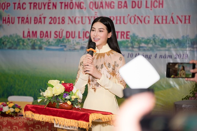 Hoa hậu Phương Khánh xinh đẹp với áo dài, trở thành Đại sứ du lịch tỉnh Bến Tre - ảnh 9