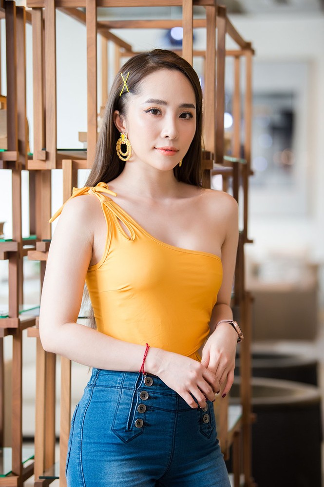 'Cá sấu chúa' Quỳnh Nga ngày càng táo bạo, gợi cảm sau khi ly hôn - ảnh 3