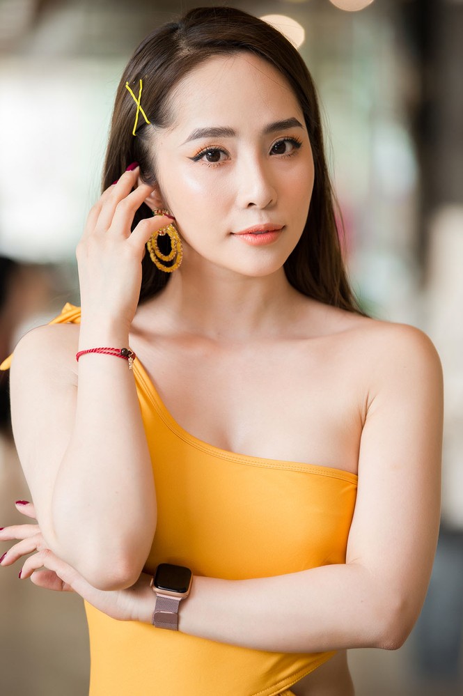 'Cá sấu chúa' Quỳnh Nga ngày càng táo bạo, gợi cảm sau khi ly hôn - ảnh 4