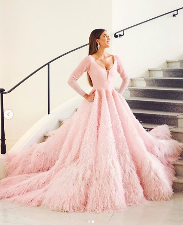 Hoa hậu Hoàn vũ 2016 khoe dáng gợi cảm ở Cannes với loạt váy đẳng cấp - ảnh 14