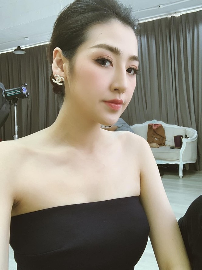 Á hậu Thuỳ Dung khoe ảnh bikini nóng bỏng và cái kết bất ngờ khiến fans 'té ghế' - ảnh 12