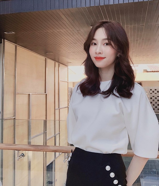 Á hậu Thuỳ Dung khoe ảnh bikini nóng bỏng và cái kết bất ngờ khiến fans 'té ghế' - ảnh 8