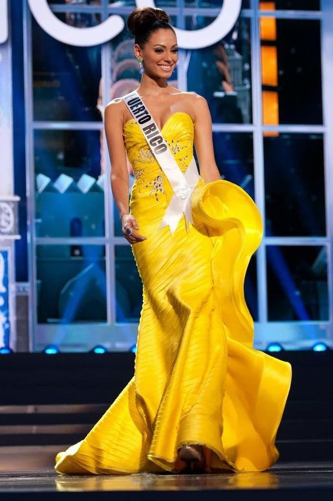 Váy dạ hội vàng của H'Hen Niê được bình chọn đẹp nhất Miss Universe 10 năm qua - ảnh 8