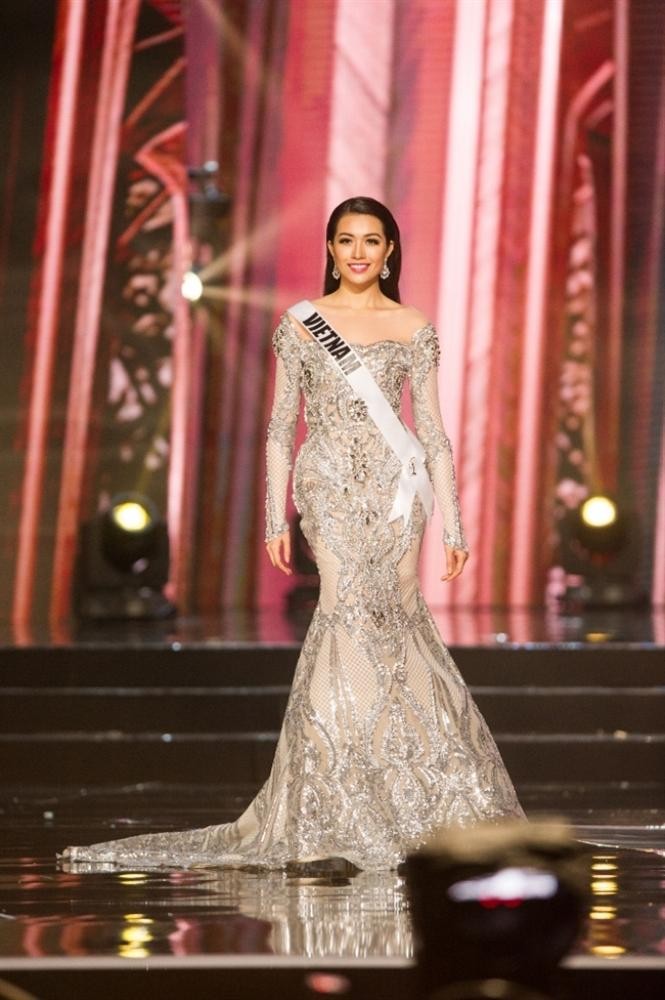 Đầm dạ hội của mỹ nhân Việt nào đẹp nhất trong lịch sử cuộc thi Miss Universe? - ảnh 5