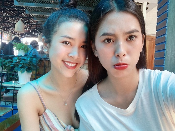 H'Hen Niê khoe chân thon dài gợi cảm với phong cách 'một mất một còn' - ảnh 13