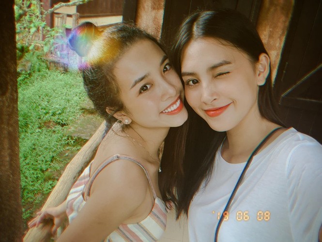 H'Hen Niê khoe chân thon dài gợi cảm với phong cách 'một mất một còn' - ảnh 12