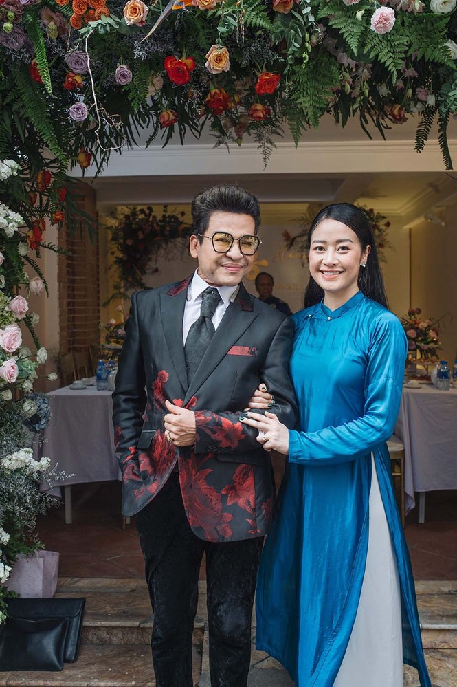 MC Phí Linh xinh đẹp trong lễ ăn hỏi với phó trưởng phòng VTV - ảnh 2