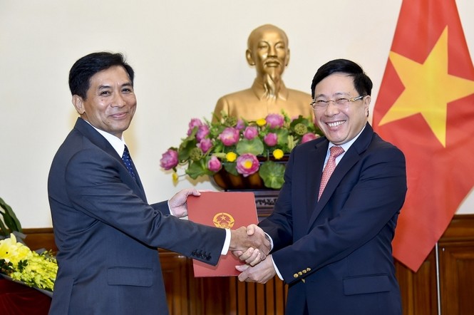 Phó Thủ tướng, Bộ trưởng Ngoại giao trao quyết định bổ nhiệm nhân sự - ảnh 1
