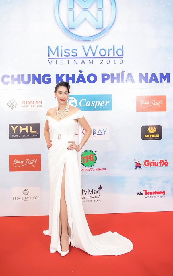 Hoa hậu Kỳ Duyên nóng 'bỏng mắt' với bikini bên hồ bơi sau thời gian 'ở ẩn' - ảnh 9