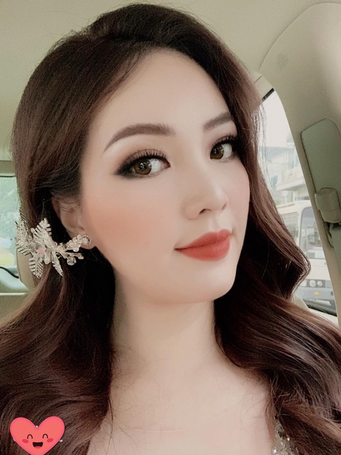 Hoa hậu Kỳ Duyên nóng 'bỏng mắt' với bikini bên hồ bơi sau thời gian 'ở ẩn' - ảnh 4