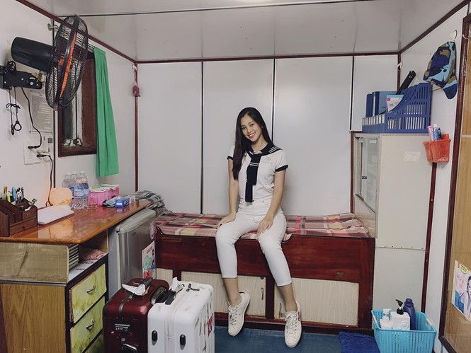Hoa hậu Kỳ Duyên khoe dáng nóng bỏng với váy xuyên thấu sau khi giảm cân - ảnh 9