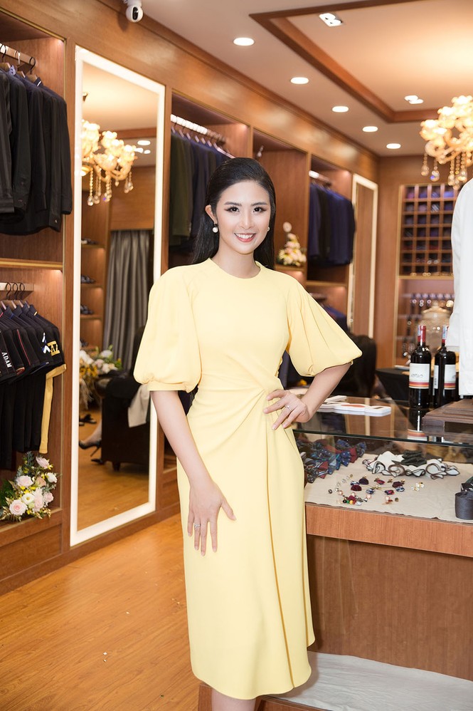 Dàn Hoa hậu, Á hậu lộng lẫy đến chúc mừng Hoa hậu Ngọc Hân làm bà chủ - ảnh 1