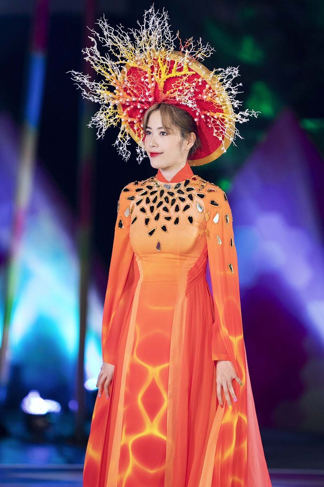 Nam Em lộng lẫy hoá 'nữ thần' trong đêm thời trang Miss World Vietnam - ảnh 2