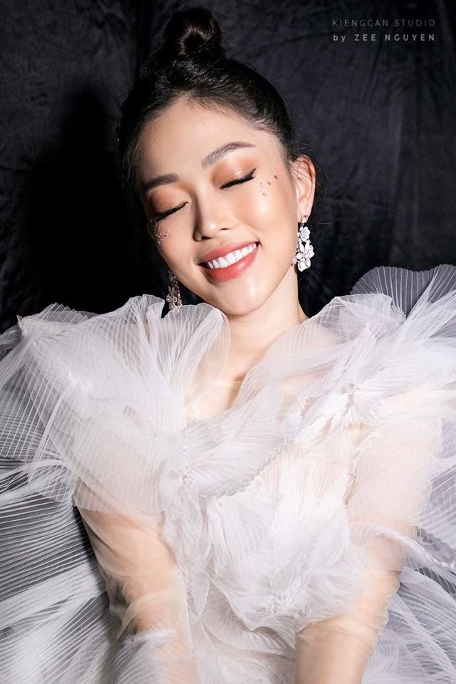 Hoa hậu Mỹ Linh, Á hậu Phương Nga đẹp tựa 'nữ thần' - ảnh 4
