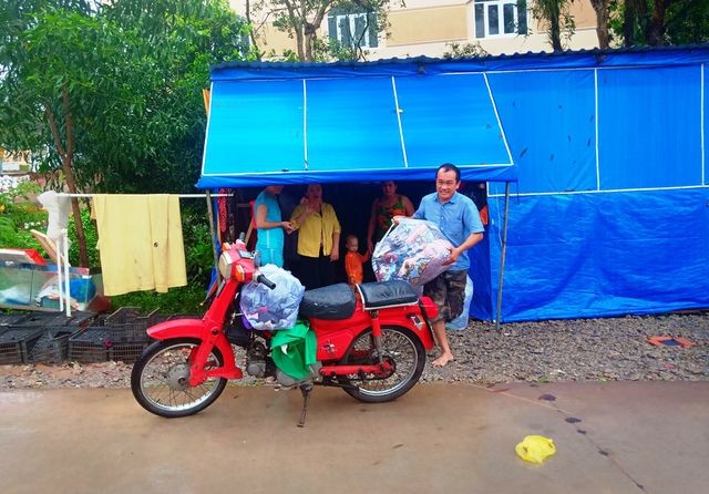 Phú Quốc lũ dâng cao ngang đầu người, huy động 1.000 quân cứu dân - ảnh 18