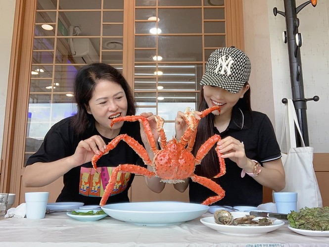 Ngọc Hân bồi hồi nhớ lại giây phút đăng quang Hoa hậu Việt Nam 9 năm trước - ảnh 5