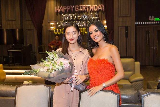 Hoa hậu Tiểu Vy và dàn người đẹp để mặt mộc dự sinh nhật Hoa hậu Lương Thuỳ Linh - ảnh 5