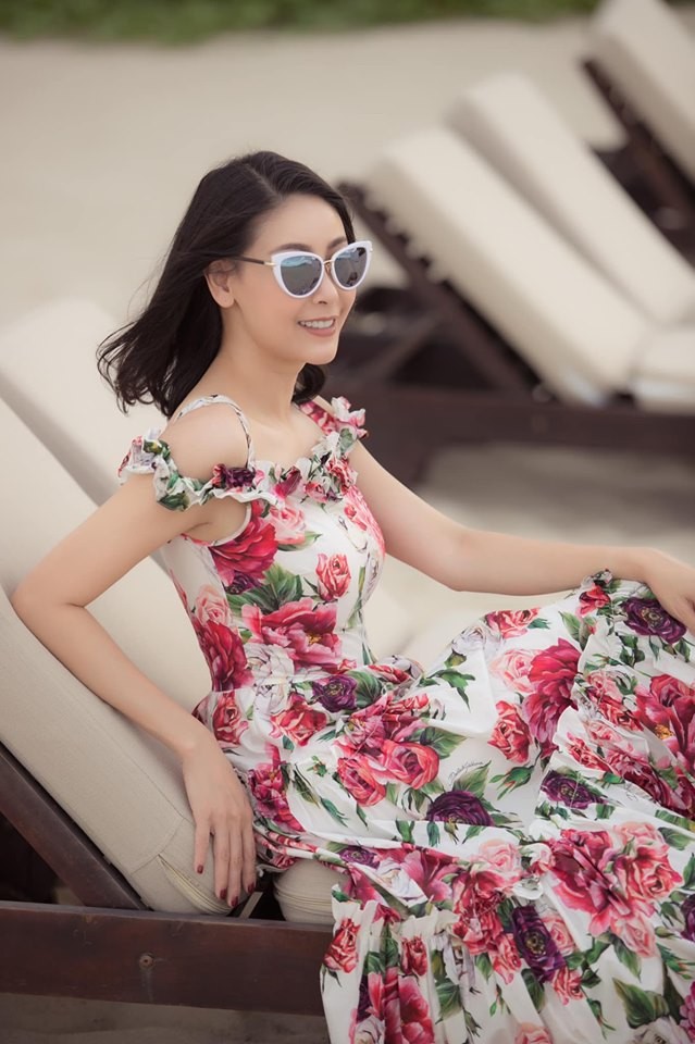 Á hậu Vi Thị Đông tái xuất xinh đẹp rạng rỡ trong tiệc sinh nhật tuổi tứ tuần - ảnh 5