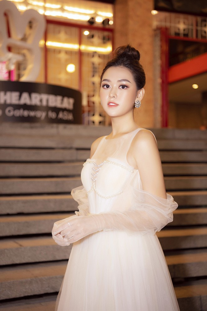 Á hậu Tường San 'đốn tim' với diện mạo tinh khôi và thuần khiết - ảnh 2