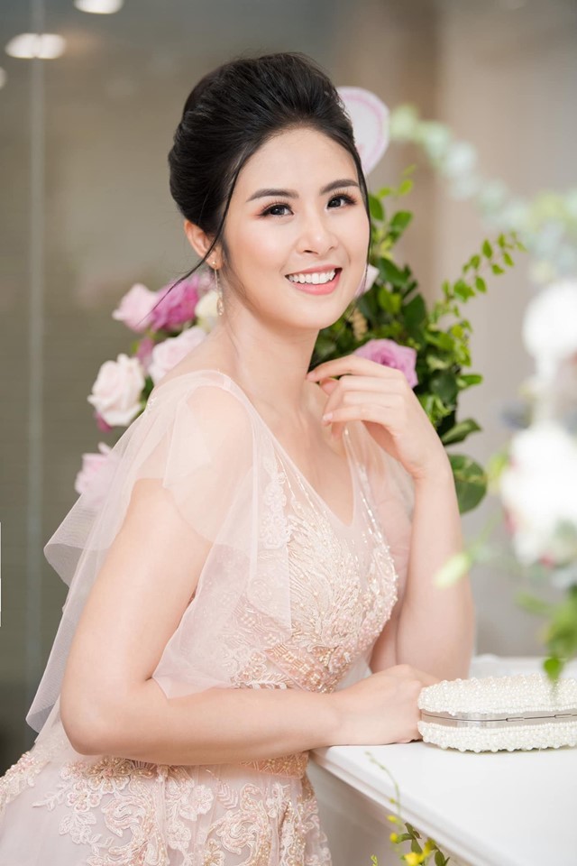 Á hậu Thuý Vân lột xác đầy gợi cảm để dự thi Hoa hậu Hoàn vũ Việt Nam - ảnh 6