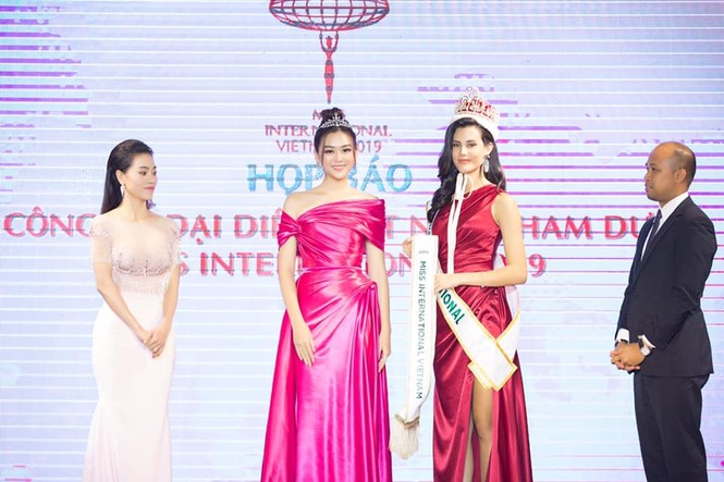Á hậu Tường San nhận 'cơn mưa' lời khen trên trang chủ của Miss International - ảnh 2