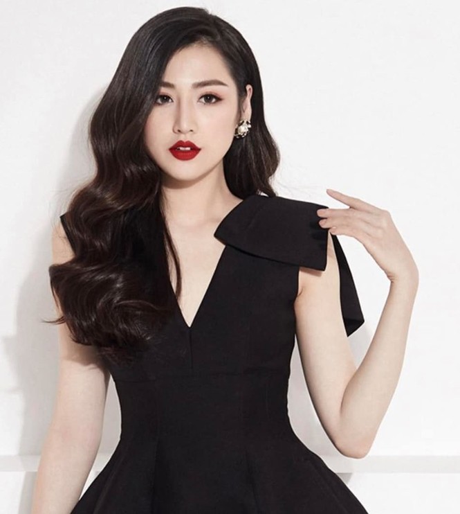 Hoa hậu Lương Thuỳ Linh và hai á hậu nổi bật ở Hà Nội với sắc xanh gợi cảm - ảnh 6