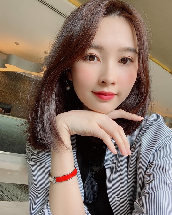 Á hậu Kiều Loan diện váy xẻ khoe chân dài gợi cảm trước thềm Miss Grand - ảnh 12