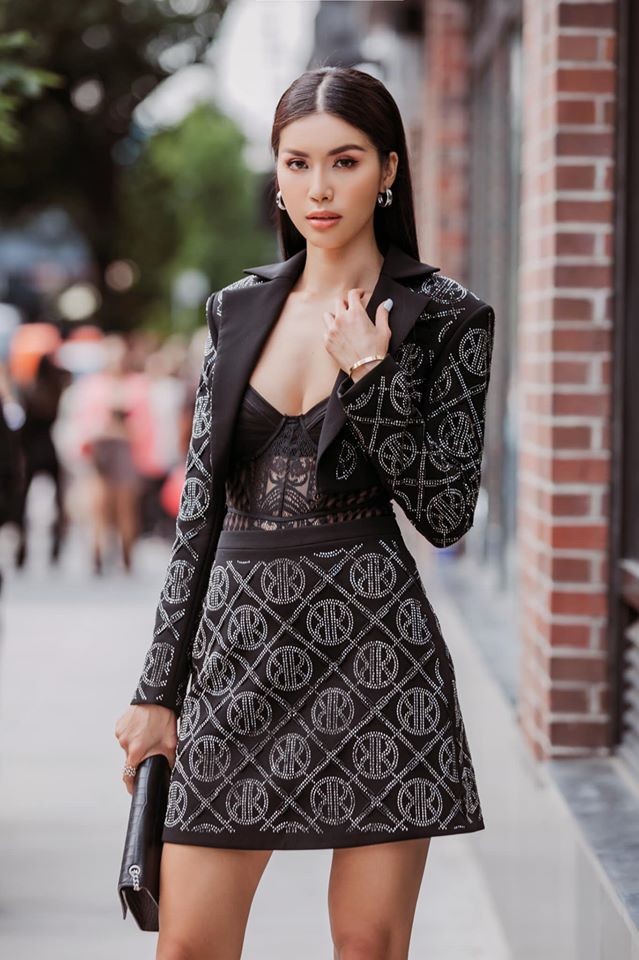Hoàng Thuỳ háo hức vì Miss Universe 2019 sẽ được đội vương miện kim cương mới - ảnh 4