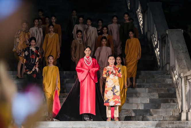 Mai Phương Thuý làm vedette trong show thời trang dưới chân đỉnh Yên Tử - ảnh 8
