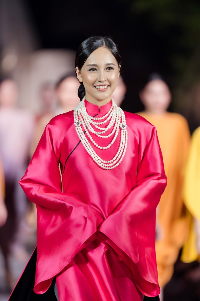 Mai Phương Thuý làm vedette trong show thời trang dưới chân đỉnh Yên Tử - ảnh 9