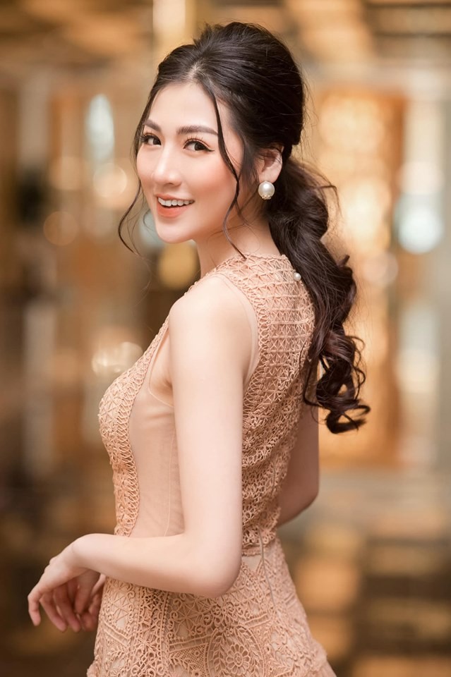 Hoa hậu Thu Thảo ngày càng 'thăng hạng' nhan sắc sau 7 năm đăng quang - ảnh 9