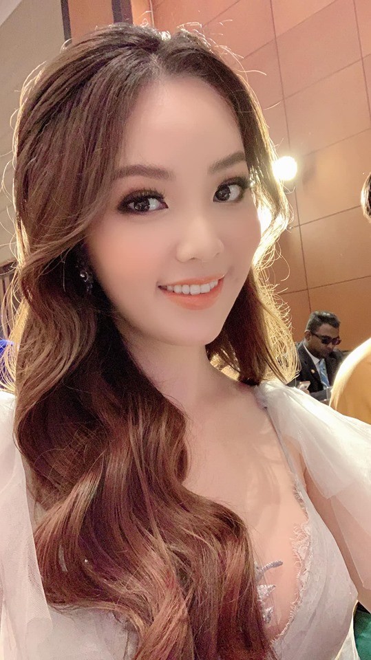 Minh Tú, Mâu Thuỷ mặc gợi cảm 'đọ' độ nóng bỏng - ảnh 13