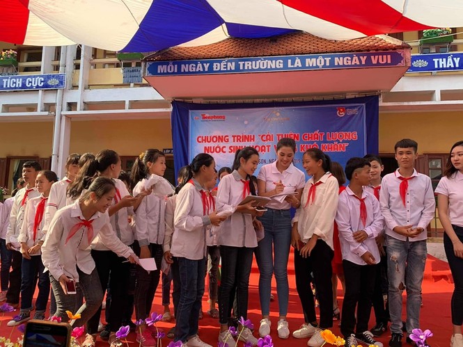 Hà Kiều Anh khoe ảnh bikini, Mai Phương Thuý trầm trồ: 'Hoa hậu của các Hoa hậu' - ảnh 14