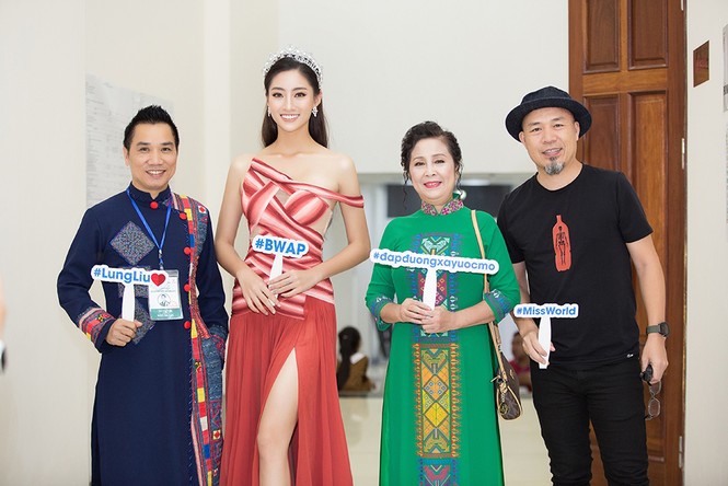 Lương Thuỳ Linh diện váy xắt xẻ gợi cảm trong lần đầu ngồi ghế giám khảo - ảnh 9