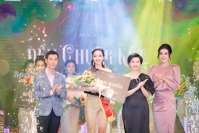 Á hậu Huyền My đẹp đôi bên Hồng Đăng trên ghế giám khảo - ảnh 14
