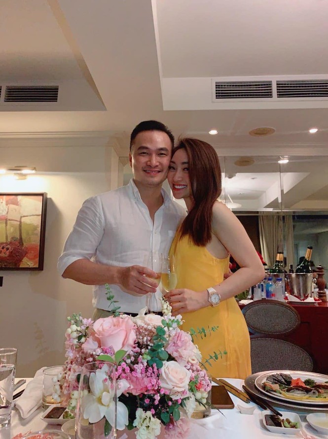 Chi Bảo công khai bạn gái mới xinh đẹp, giàu có và quen thuộc với giới showbiz - ảnh 1