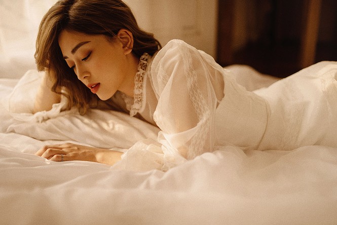 Sau nghi vấn kết hôn, Á hậu Phương Nga hóa nàng thơ trong bộ ảnh mừng sinh nhật - ảnh 9