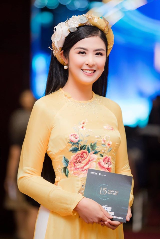 Tiểu Vy khoe eo 'con kiến' gợi cảm, Hoàng Thuỳ cá tính với vest kín bưng - ảnh 7