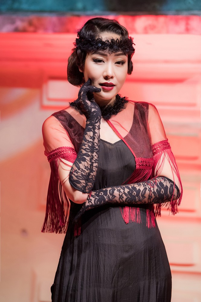 Mai Phương Thuý hờ hững áo vest khoe vòng một gợi cảm khiến fans 'bỏng mắt' - ảnh 16